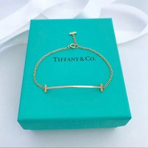 Tiffany & Co. 18K yellow gold T Smile Bracelet